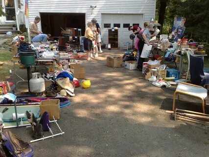 What Are The Hottest Yard Sale Items? What Sells Best? Garag