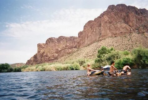 Salt River Tubing dari Phoenix, Arizona