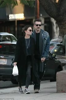 Colin Farrell packs on PDA with stunning girlfriend in LA Da