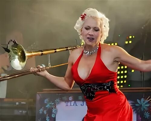 Torches Quoi . gunhild carling trombone peintre fusée Le plu