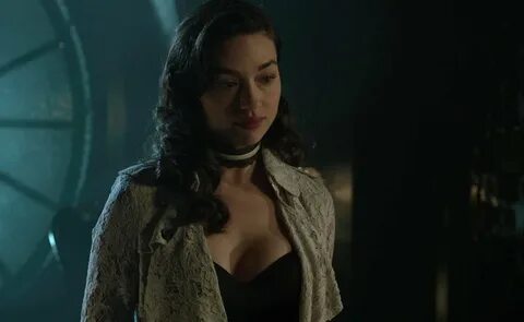 CrystalsLaugh в Твиттере: "#savegotham cuz crystal reed port