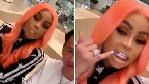 Blac Chyna shows off her dazzling grillz on Instagram and pl
