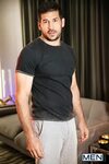 Bodybuilder Beautiful Profiles - Leo Giamani (4)