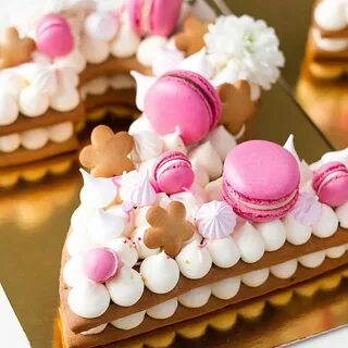 Amazing Creation by @lavender.macarons ❤ Cake decorating, Nu