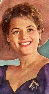 File:Judy Holliday 1954.jpg - Wikipedia