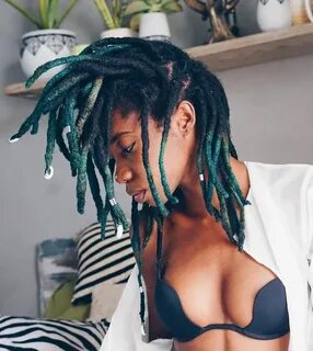 #dearlocs featuring @kingkesia 💚 💛 🖤 ❤ Back to green cause t