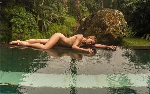 Shantel VanSanten Nude & Sexy Pics Collection - Scandal Plan