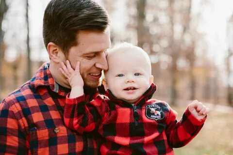 Father son pictures. Red and Black plaid family pictures. Wi