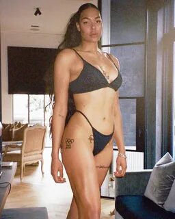 Liz Cambage Nude & Sexy (19 Photos) #TheFappening