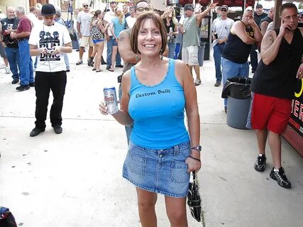 Mature 40 Public Braless Pokies Downblouse 02 - Photo #54