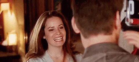 GIF charmed piper halliwell holly marie combs - animated GIF