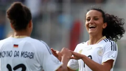 Fatmire Bajramaj (Allemagne) - FIFA.com