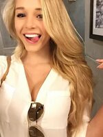 Photo of Courtney Tailor