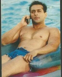 Shirtless Bollywood Men: Salman Khan sexy in the pool