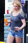 Britney Spears' Hard Pokie Nipples - Celebrity fashionista