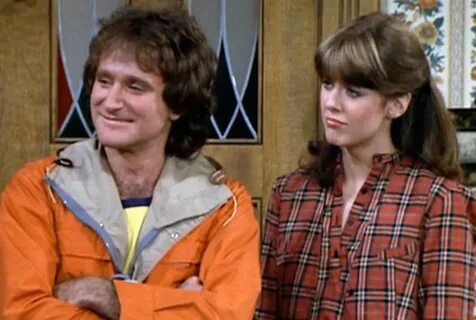 13 Out-of-This World Facts About Mork & Mindy alexs hair Mor