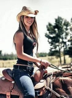 Country Girls You Can Take Home to Mama (33 Photos) - Suburb