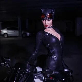 Épinglé sur Catwoman ✮