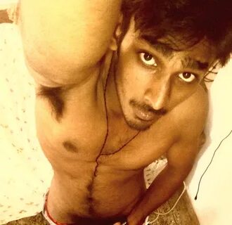 Indian Gay Sex Story: Sex on the road - Indian Gay Site