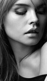 Pin by Reemy on :: Beautiful Faces :: B&W :: Portrait girl, 