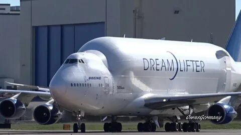 Boeing 747 LCF DreamLifter Touch Down @ KPAE Paine Field - Y