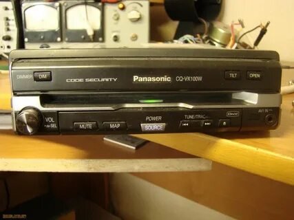 Продам Автомагнитола с DVD Panasonic CQ-VX100W за 2000, г. В