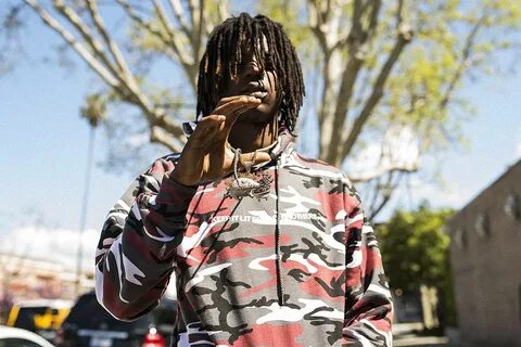 OMB Peezy Signs to 300 Entertainment, Releases Two Songs on 