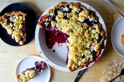 blackberry-blueberry crumb pie Blueberry crumb pie, Smitten 