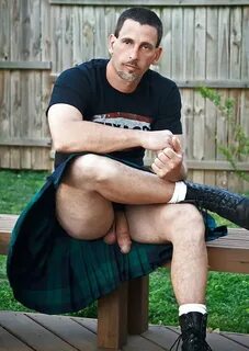 I love men in kilts - 69 Pics xHamster