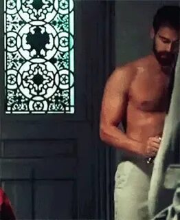 Theo James Shirtless GIF - Theo James Shirtless War On Every