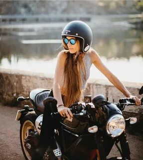 Scrambler Ducati Cafe racer girl, Motorbike girl, Cafe racer