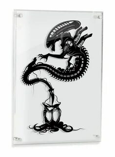 Xenomorph Alien paper craft // silhouette handcut by willpig