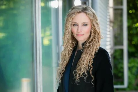 Suzannah Lipscomb Long hair styles, Hair styles, Long locks