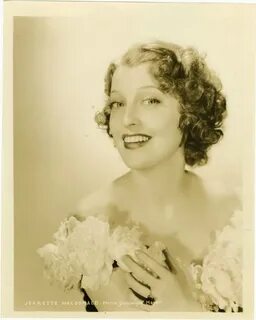 Slice of Cheesecake: Jeanette MacDonald, pictorial