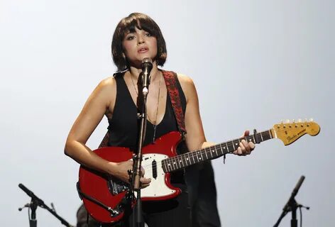 Norah Jones Wallpaper