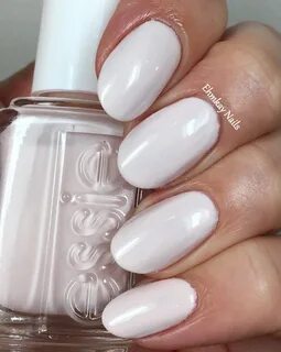 ehmkay nails: Essie Treat Love & Color Swatches + Feather Gr
