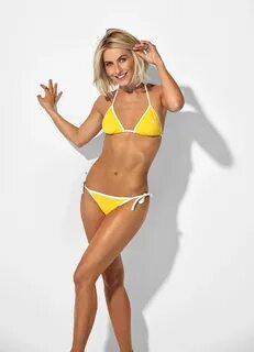 Photos n ° 1 : Julianne Hough in a Bikini for Health!