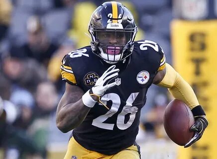 Le'Veon Bell Rap EP Leads to Twitter Trolls, Injury Wish Ami