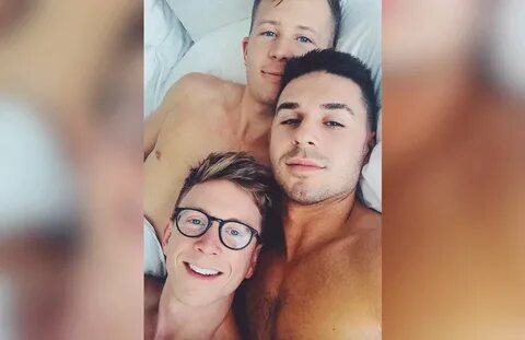 Tyler Oakley explains story behind this cheeky Vegas pic
