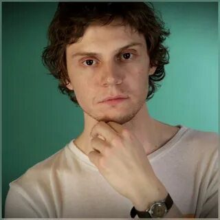 Evan peters Evan peters, Evan, Peter maximoff