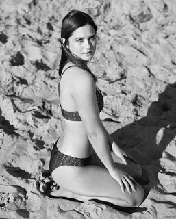 Pin by Tim Martins on bonnie wright Bonnie wright bikini, Bo