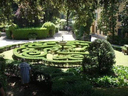 Parterre garden, at Giardino Corsi Annalena in Florence, Ita