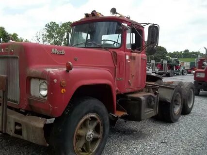 1971 Mack R700 Restoration Dying Breed Diesels