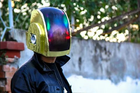Diy Daft Punk Helmets : DIY Daft Punk helmet Ubergizmo : Hol
