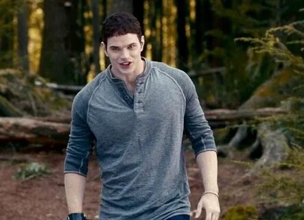 Pin by emme on The Twilight Saga in 2019 Mens tops, Twilight