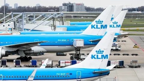 34) 2 passengers on a KLM flight arrested after refusing to 