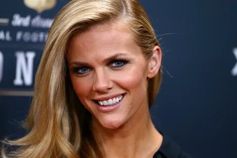 Brooklyn Decker Pictures. Hotness Rating = Unrated