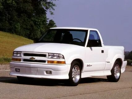Chevrolet S-10 2WD LS Xtreme Regular Cab 1999 года выпуска. 