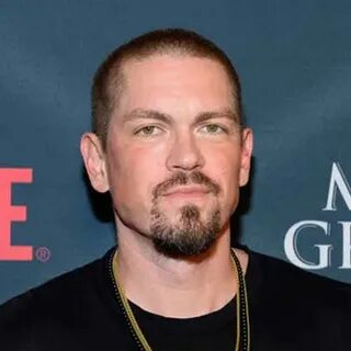 Steve Howey Bio, Age, Height, Career, Shameless, Wife, Net W