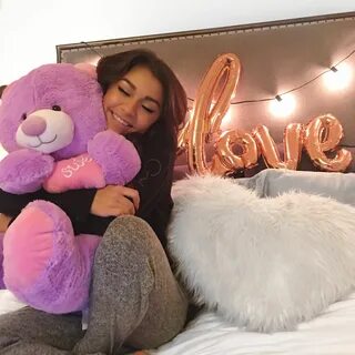 Pin by Andie_XCV on NSU Andrea russett, Attractive girls, An